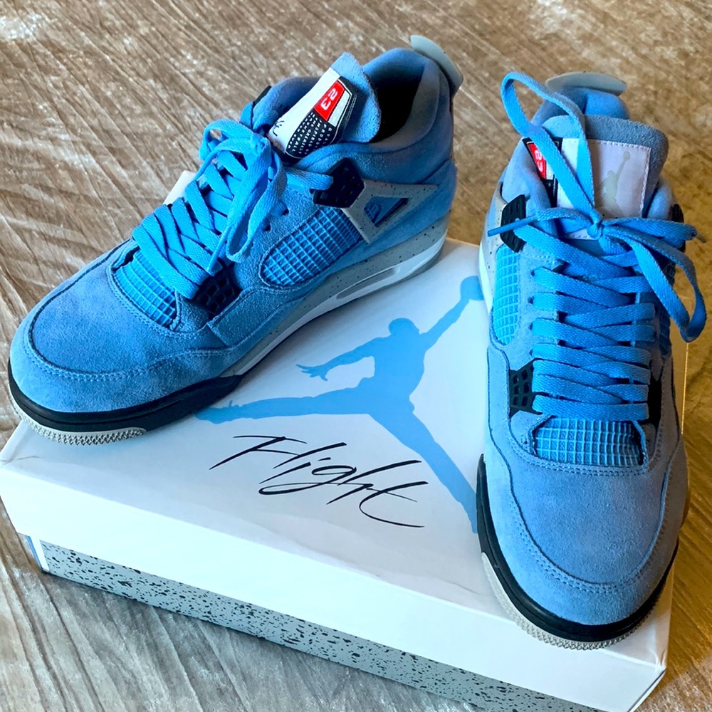 AIR JORDAN 4 RETRO